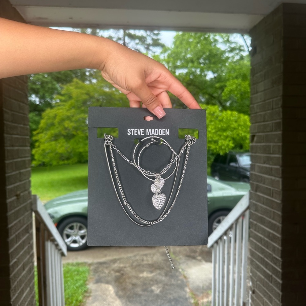Steve Madden Silver Pendant Necklace